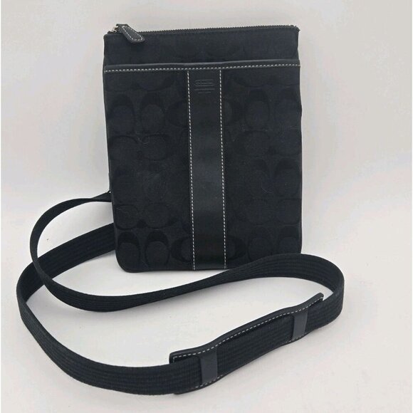 Coach BLACK Crossbody Bag Signature Logo Strap Side Zipper Pocket Leatherware EU - Picture 1 of 16